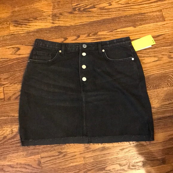H&M Dresses & Skirts - NWT H&M Black Denim Skirt
